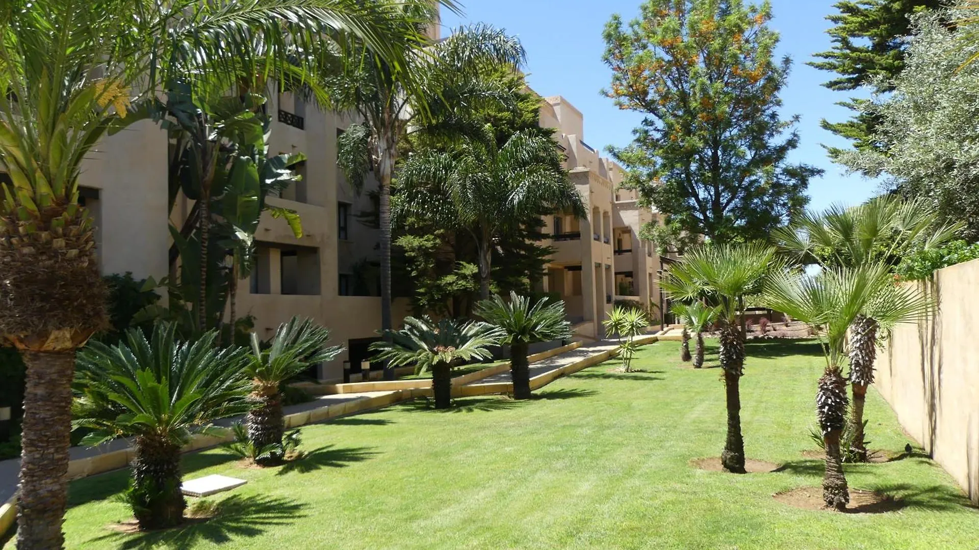 Apartment Dos Dormitorios Con Tres Terrazas En Cuarta Planta Isla Canela